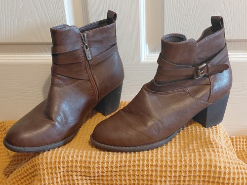 Ladies size lovely brown - size,