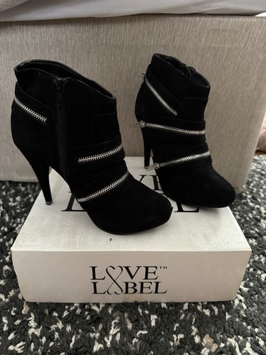 Love label heel boots - label,