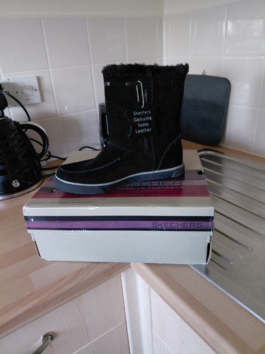 Lovely sketchers boots size - , 3