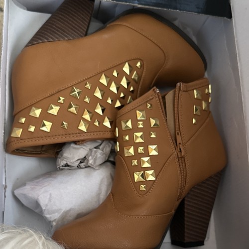 Boots love label - love,
