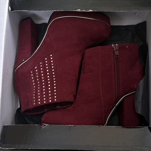 Burgundy boots love - burgundy,